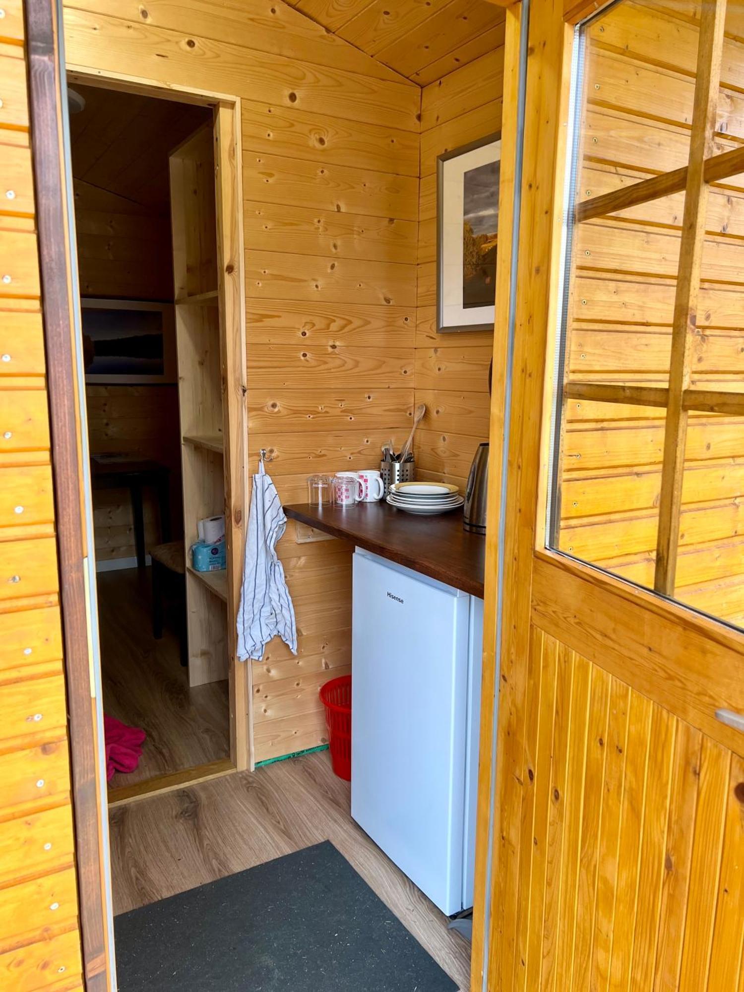 Marika Puhkekuela - Metsanurga Oeoemaja "Shared Bathroom" Nova Extérieur photo